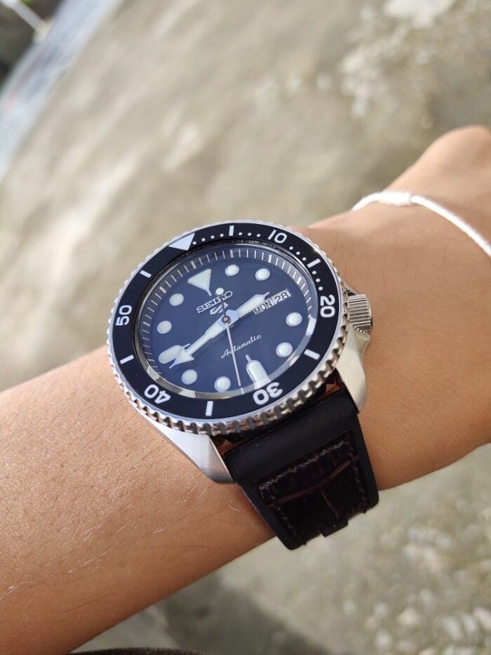 Seiko 5 Sports SKX Automatic Black Dial Black Leather Strap Watch for Men - SRPD55K2 - Image 4